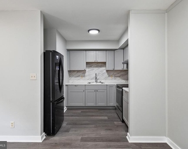 1221 Kater Street - Photo Thumbnail 4