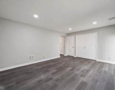 1221 Kater Street - Photo Thumbnail 11
