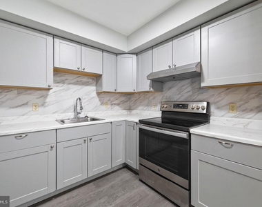 1221 Kater Street - Photo Thumbnail 5