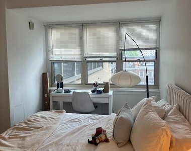 1806 Rittenhouse Square - Photo Thumbnail 7