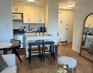1806 Rittenhouse Square - Photo Thumbnail 2