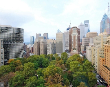 1806 Rittenhouse Square - Photo Thumbnail 13