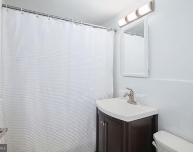 1806 Rittenhouse Square - Photo Thumbnail 10