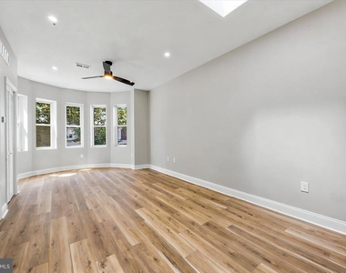 5853 Cedar Avenue - Photo Thumbnail 4