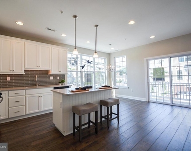 22 N Cannon Avenue - Photo Thumbnail 6