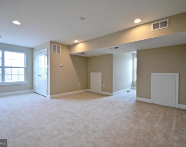 22 N Cannon Avenue - Photo Thumbnail 12