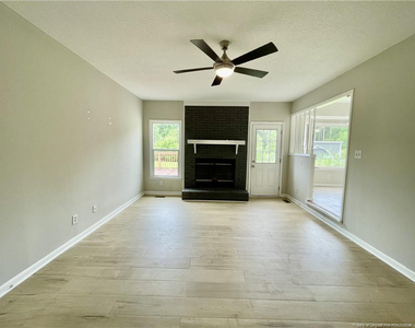 6732 Vaughn Road - Photo Thumbnail 9