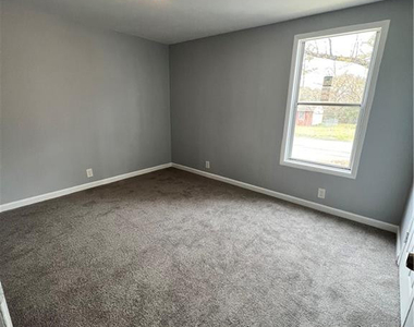 622 Dashland Drive - Photo Thumbnail 3