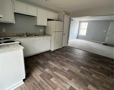 622 Dashland Drive - Photo Thumbnail 2