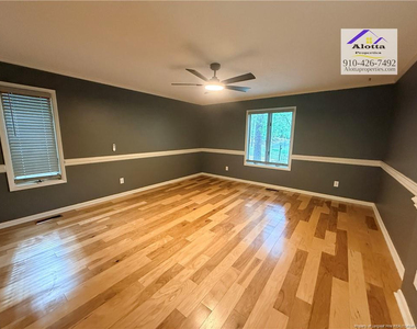 5004 Cardinal Circle - Photo Thumbnail 14