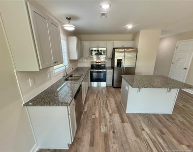 8103 King Road - Photo Thumbnail 5