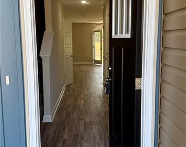 8103 King Road - Photo Thumbnail 2