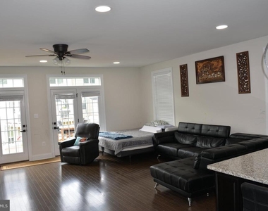 847 Stonecliffe Road - Photo Thumbnail 2