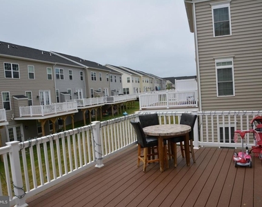 847 Stonecliffe Road - Photo Thumbnail 14