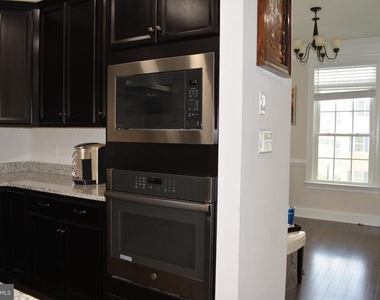 847 Stonecliffe Road - Photo Thumbnail 13