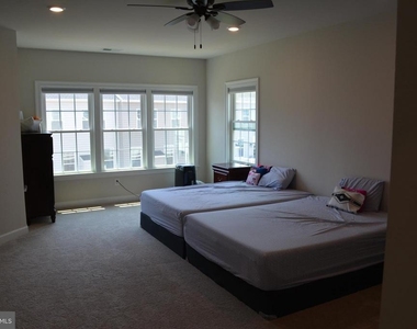 847 Stonecliffe Road - Photo Thumbnail 9