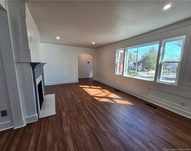 113 N Wright Street - Photo Thumbnail 6