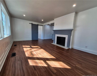 113 N Wright Street - Photo Thumbnail 5