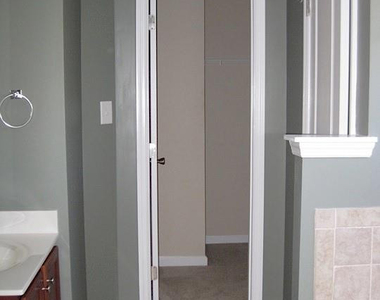 91 Union Circle - Photo Thumbnail 10