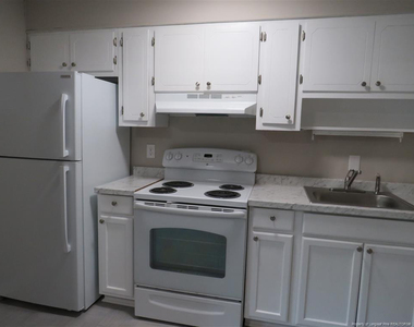 210-18 Colonial Drive - Photo Thumbnail 5