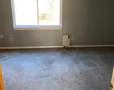 520 Bristol Pike - Photo Thumbnail 2