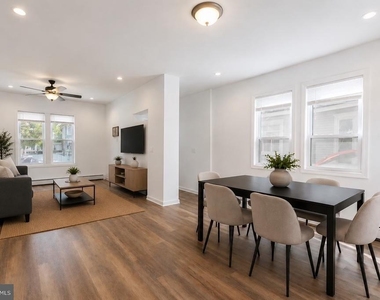 233 Park Lane - Photo Thumbnail 4