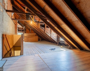 233 Park Lane - Photo Thumbnail 16