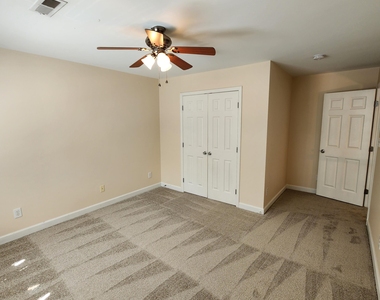6004 Kohler Lane - Photo Thumbnail 18