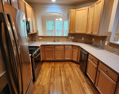 6004 Kohler Lane - Photo Thumbnail 9