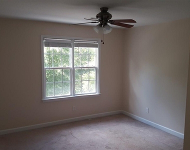 6004 Kohler Lane - Photo Thumbnail 12
