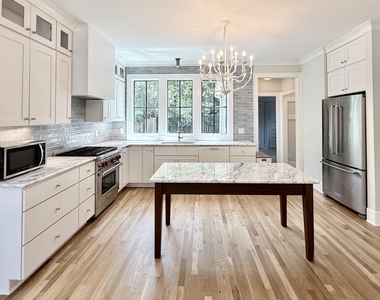 1709 F Street - Photo Thumbnail 6