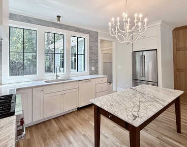 1709 F Street - Photo Thumbnail 9