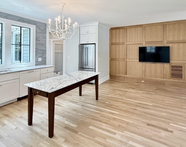 1709 F Street - Photo Thumbnail 5