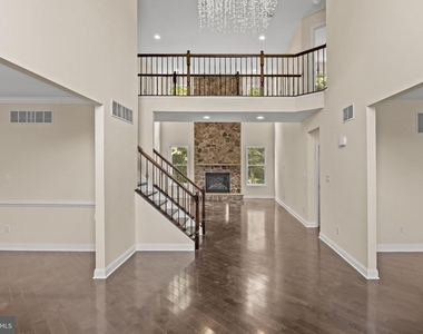 209 Peony Lane - Photo Thumbnail 3