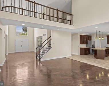 209 Peony Lane - Photo Thumbnail 10
