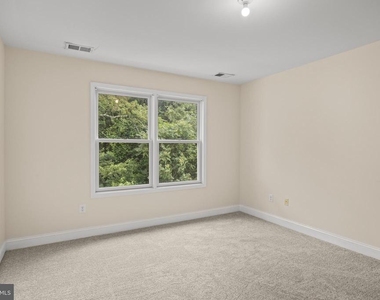 209 Peony Lane - Photo Thumbnail 25