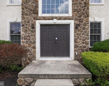 209 Peony Lane - Photo Thumbnail 2