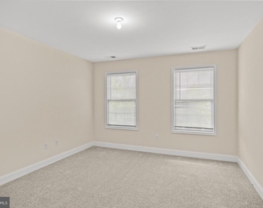 209 Peony Lane - Photo Thumbnail 26