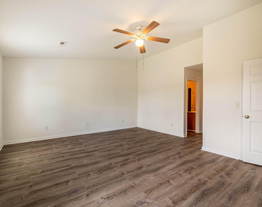 1211 Canyon Rock Court - Photo Thumbnail 18