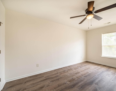 1211 Canyon Rock Court - Photo Thumbnail 10