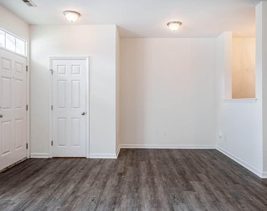 1211 Canyon Rock Court - Photo Thumbnail 7