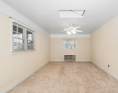 609 W Academy Street - Photo Thumbnail 13
