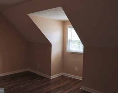 102 E Main Street - Photo Thumbnail 15