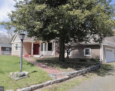 102 E Main Street - Photo Thumbnail 1