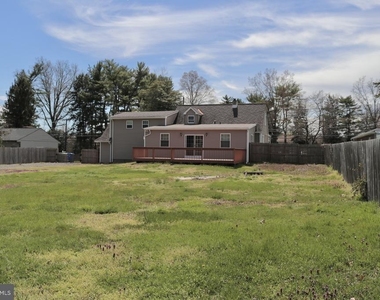 102 E Main Street - Photo Thumbnail 22
