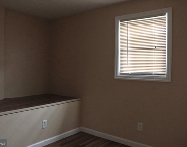 102 E Main Street - Photo Thumbnail 17