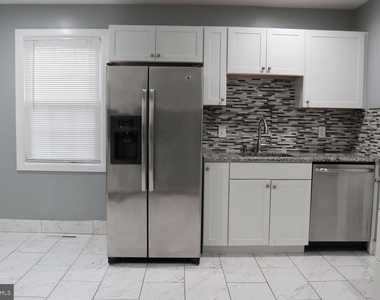 102 E Main Street - Photo Thumbnail 7