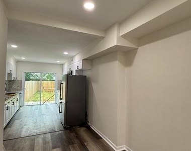 516 Columbus Road - Photo Thumbnail 2