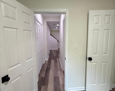 516 Columbus Road - Photo Thumbnail 4