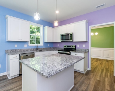 395 Oak Park Boulevard - Photo Thumbnail 8